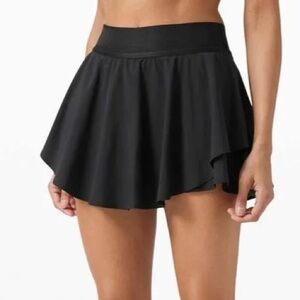 Black LULULEMON flowy skirt